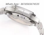 The Patek Philippe 5990/1A-001 is a complicated timepiece in the Nautilus collection. - Image 7